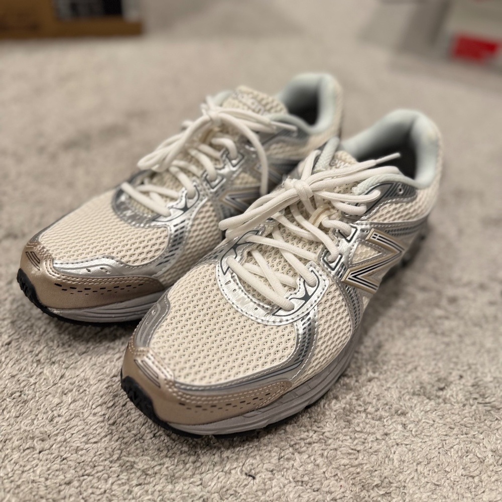 New Balance 860v2 Mens running shoes sz 10